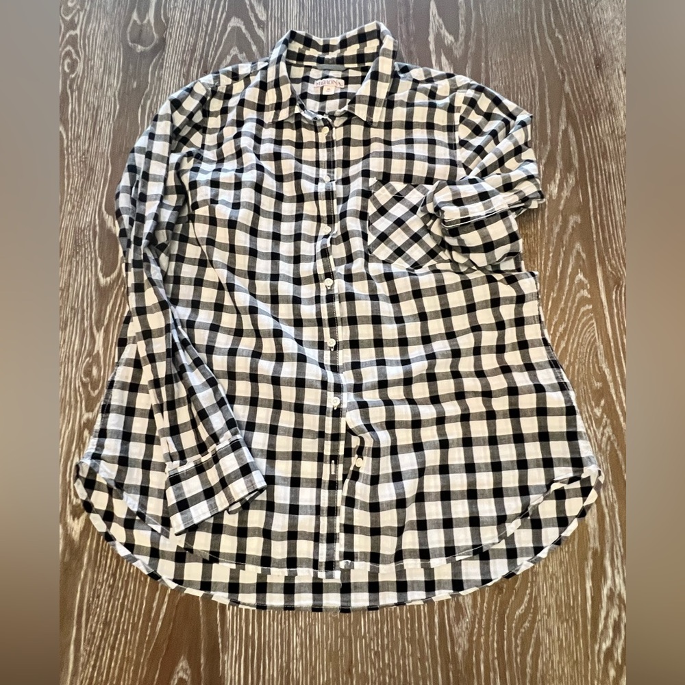 XL Women’s Merona Button up collared shirt